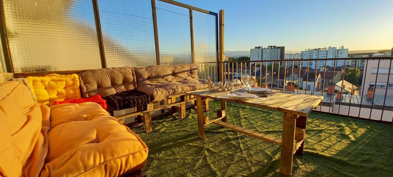 La Dolce Vita -T2 52m2- dernier étage- terrasse-parking-WIFI FIBRE Lejlighed Tarbes Eksteriør billede