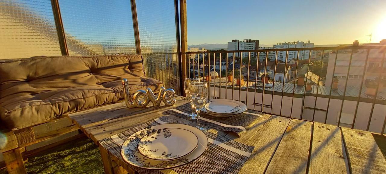La Dolce Vita -T2 52m2- dernier étage- terrasse-parking-WIFI FIBRE Lejlighed Tarbes Eksteriør billede