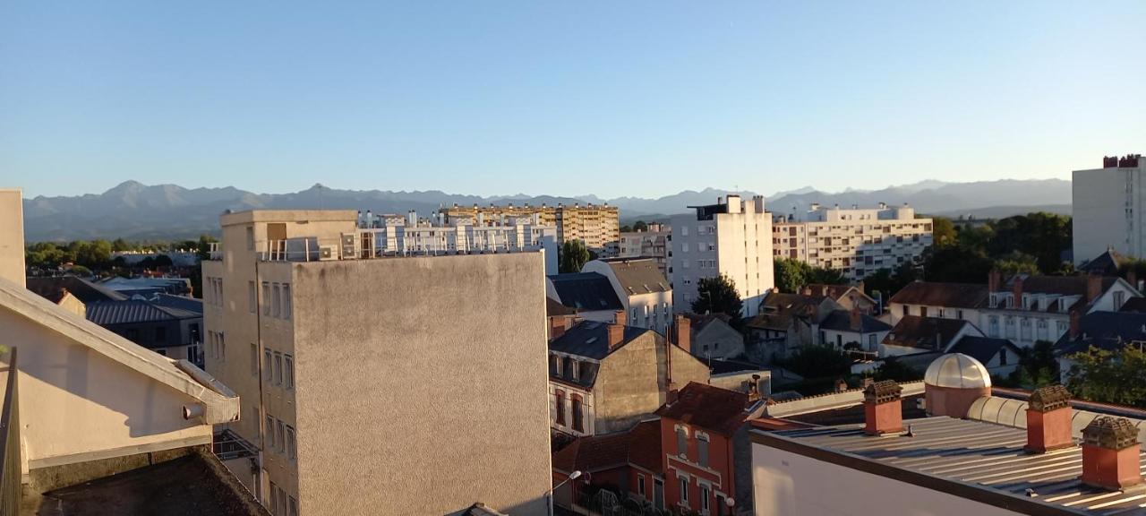 La Dolce Vita -T2 52m2- dernier étage- terrasse-parking-WIFI FIBRE Lejlighed Tarbes Eksteriør billede