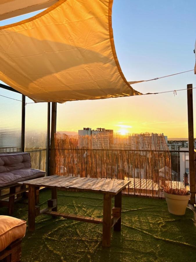 La Dolce Vita -T2 52m2- dernier étage- terrasse-parking-WIFI FIBRE Lejlighed Tarbes Eksteriør billede