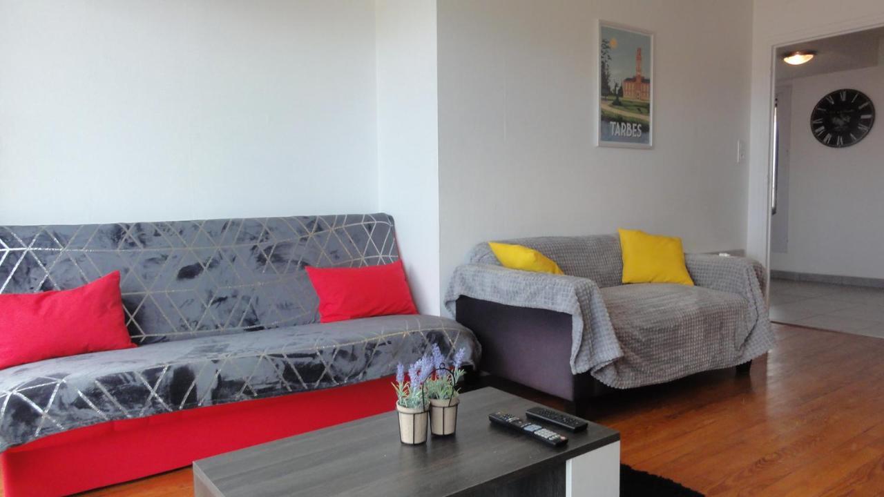 La Dolce Vita -T2 52m2- dernier étage- terrasse-parking-WIFI FIBRE Lejlighed Tarbes Eksteriør billede